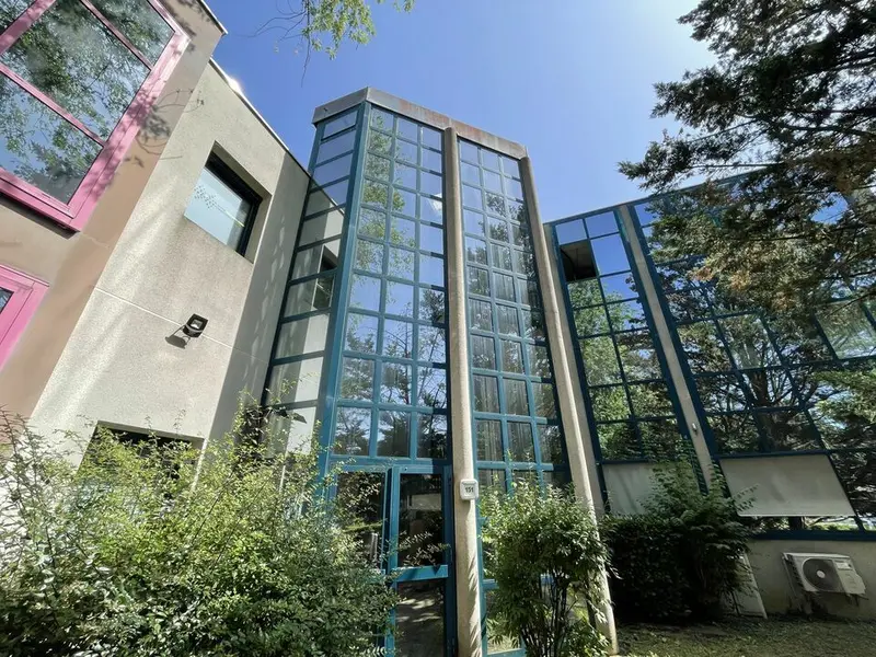 Bureau à vendre - Saint-Genis-Laval (69230) - 432 m²