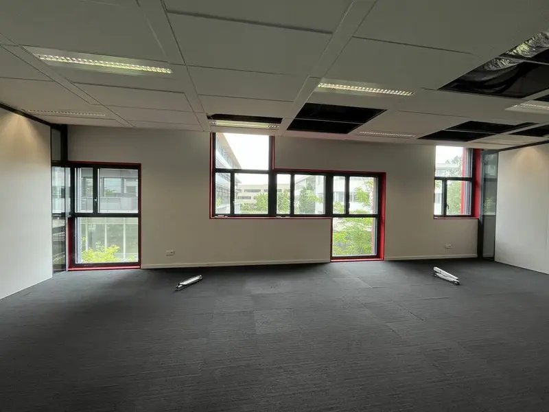 Bureau à vendre - Dardilly (69570) - 2006 m²