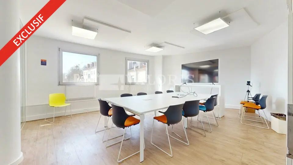 Bureau à louer - Villeurbanne (69100) - 446 m² - 7 895 €/mois
