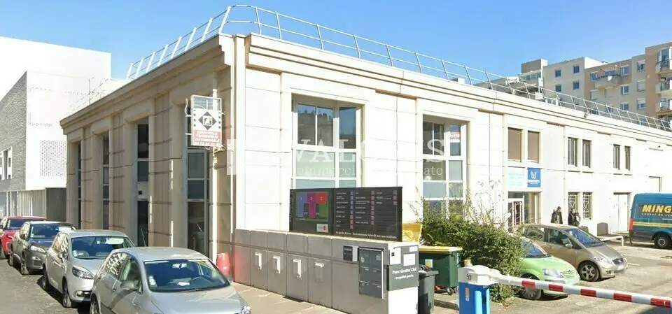Bureau à louer - Villeurbanne (69100) - 812 m² - 8 583 €/mois