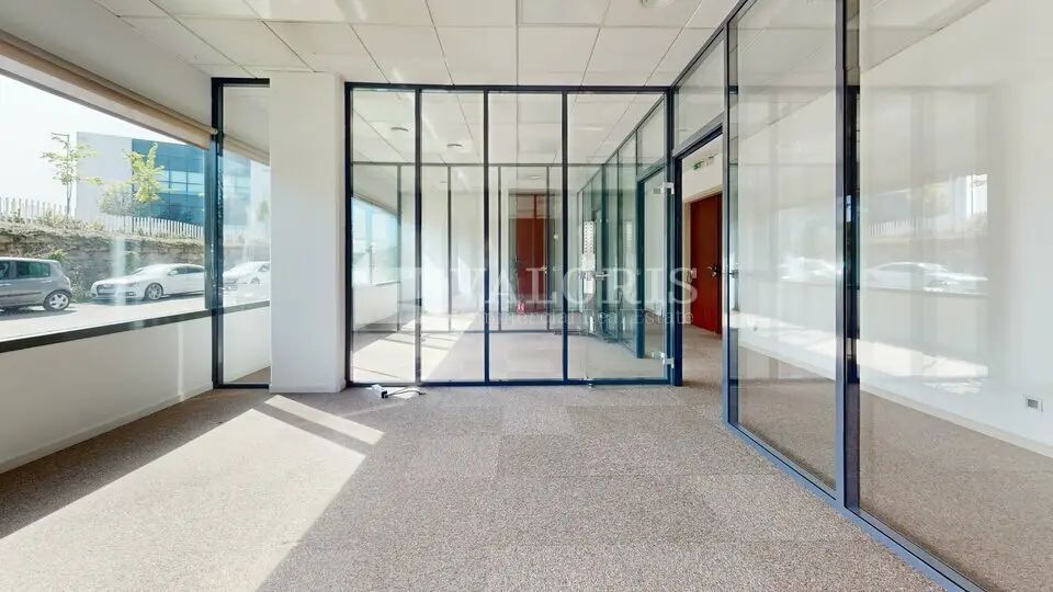 Bureau à vendre - Champagne-Au-Mont-D'Or (69410) - 334 m²