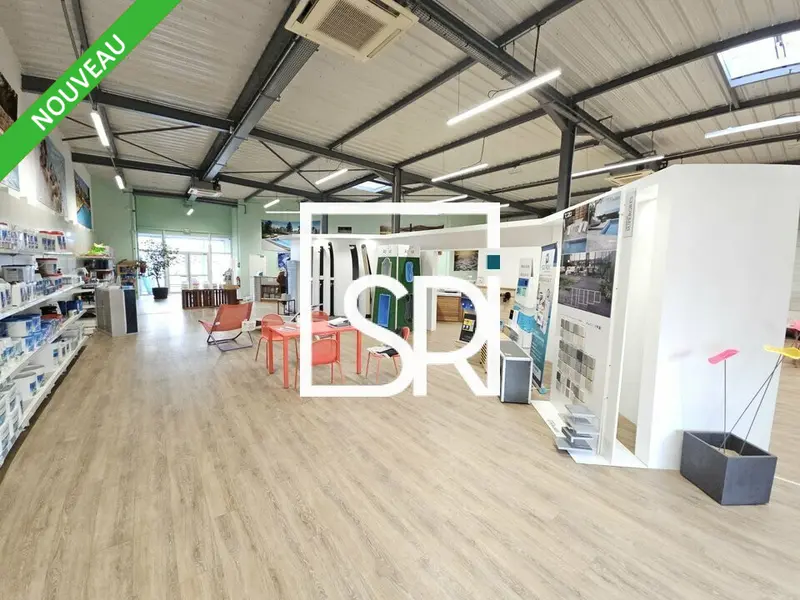 Local Commercial à louer - Aubière (63170) - 450 m² - 3 000 €/mois