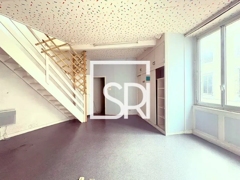 Local Commercial à louer - Clermont-Ferrand (63000) - 200 m² - 2 450 €/mois