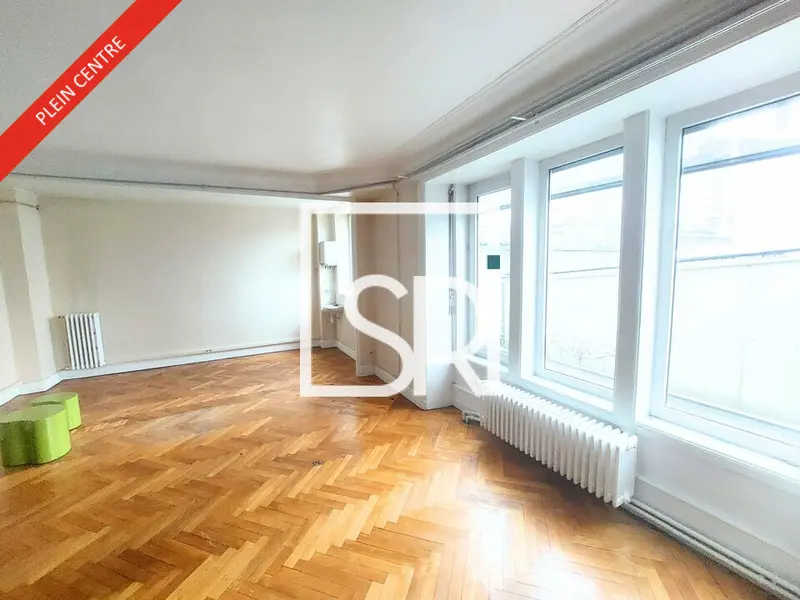 Bureau à vendre - Clermont-Ferrand (63000) - 305 m²