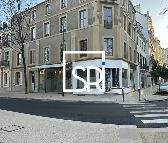 Local Commercial à louer - Vichy (03200) - 100 m² - 2 500 €/mois