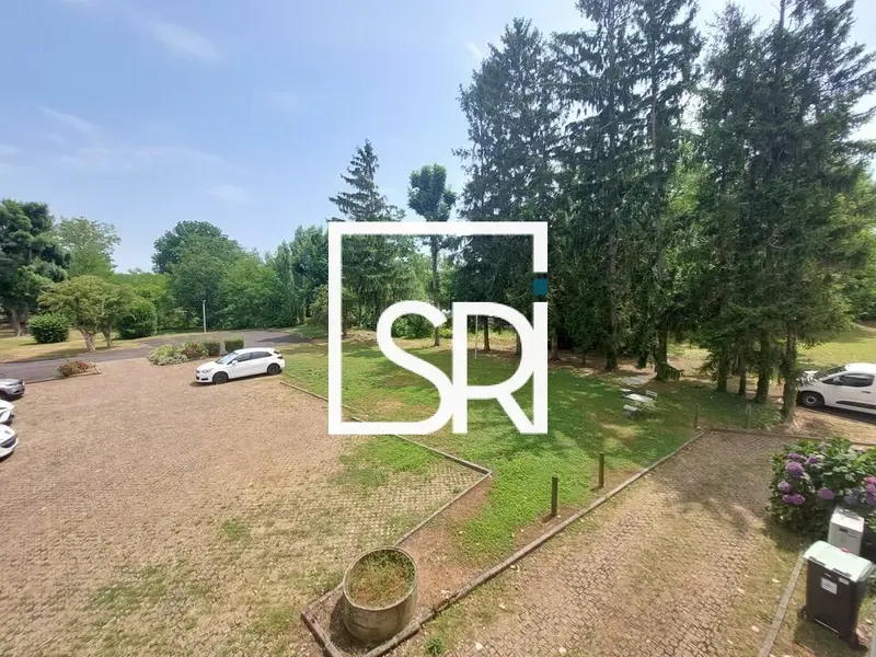 Bureau à louer - Clermont-Ferrand (63000) - 244 m² - 3 050 €/mois