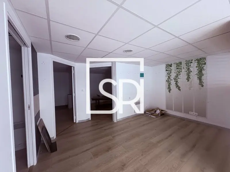Bureau à louer - Clermont-Ferrand (63000) - 70 m² - 1 400 €/mois