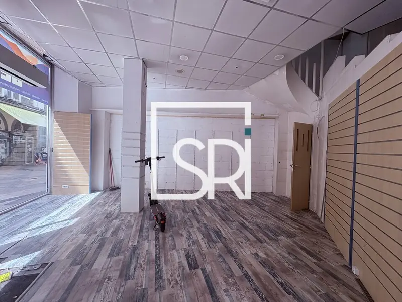 Local Commercial à vendre - Clermont-Ferrand (63000) - 200 m²