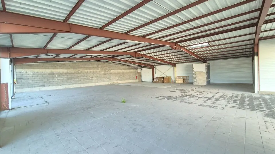 Local Commercial à louer - Cournon-D'Auvergne (63800) - 440 m² - 4 500 €/mois