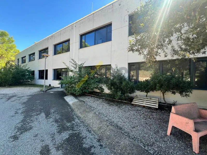 Bureau à louer - Biot (06410) - 76 m² - 1 022 €/mois