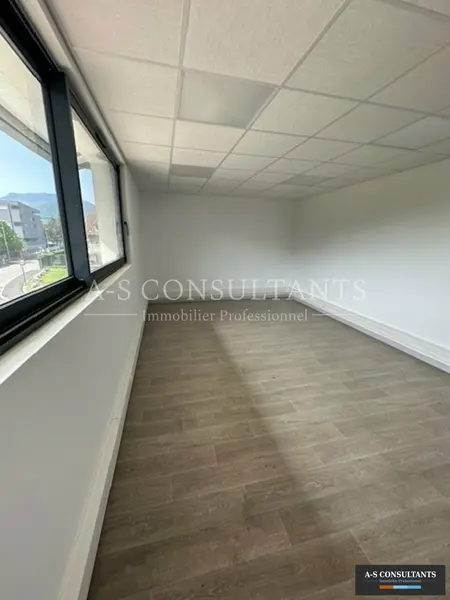 Bureau à louer - La Ravoire (73490) - 120 m² - 1 600 €/mois