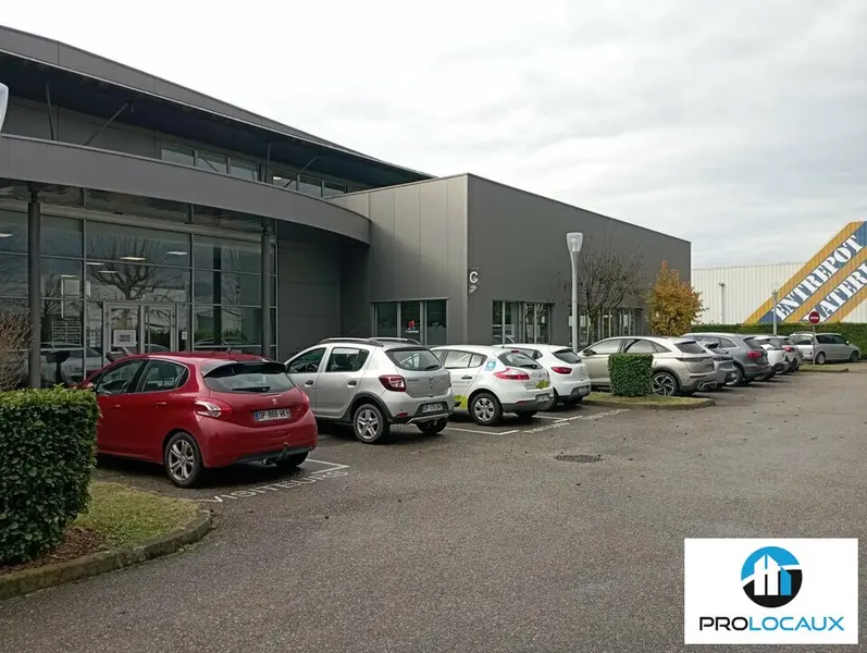 Bureau à louer - Moirans (38430) - 560 m² - 7 933 €/mois
