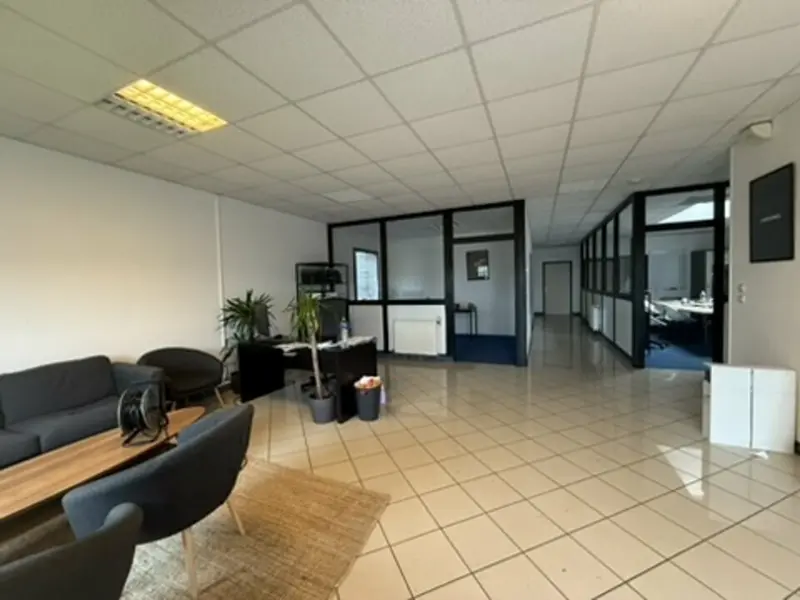 Bureau à louer - Beauvais (60000) - 350 m² - 3 100 €/mois