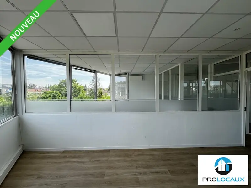 Bureau à louer - Chaumontel (95270) - 171 m² - 2 000 €/mois