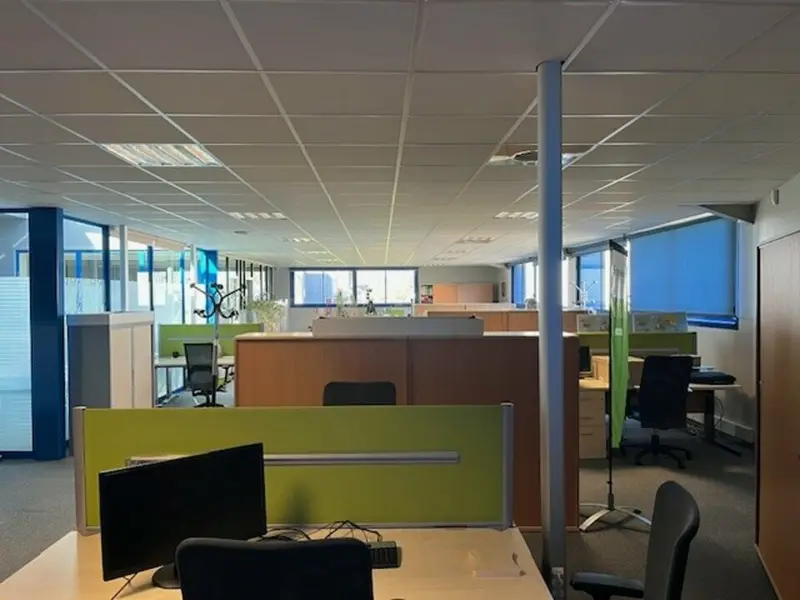 Bureau à louer - Bois-Guillaume (76230) - 1250 m² - 14 166 €/mois