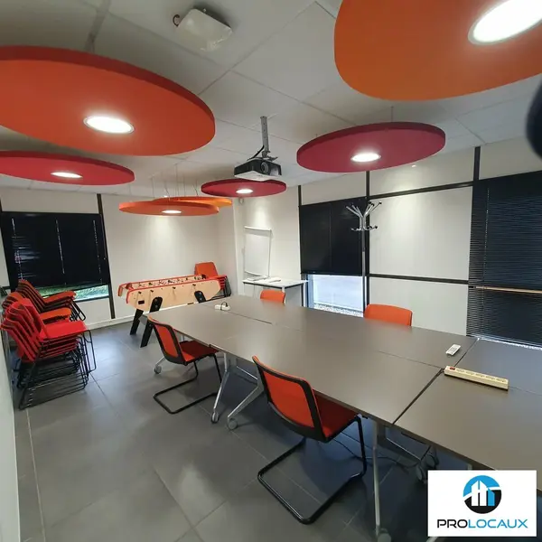 Bureau à louer - Voiron (38500) - 498 m² - 5 420 €/mois