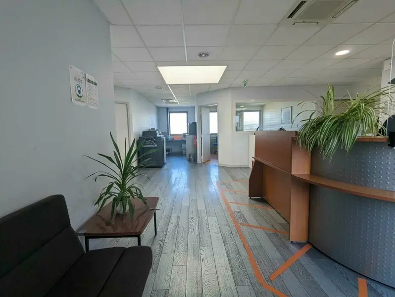 Bureau à louer - Évreux (27000) - 788 m² - 5 937 €/mois