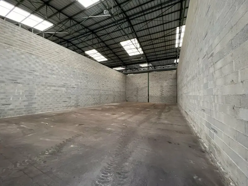 Entrepôt / Activité à vendre - Beauvais (60000) - 295 m²