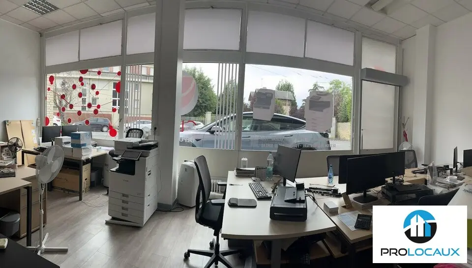Entrepôt / Activité à louer - Senlis (60300) - 336 m² - 4 416 €/mois
