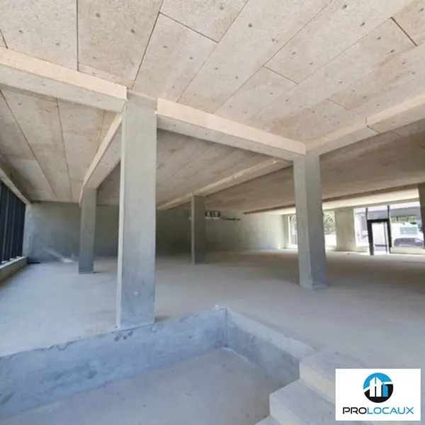 Local Commercial à louer - Grenoble (38000) - 304 m² - 3 803 €/mois