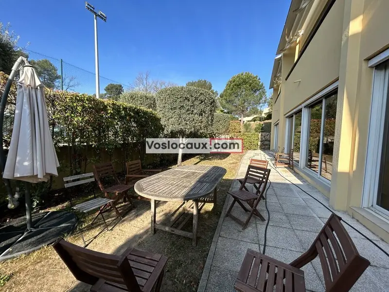 Bureau à louer - Valbonne (06560) - 290 m² - 4 229 €/mois