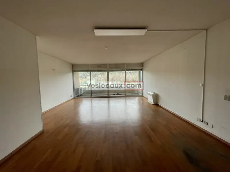 Bureau à louer - Villeneuve-Loubet (06270) - 125 m² - 2 083 €/mois