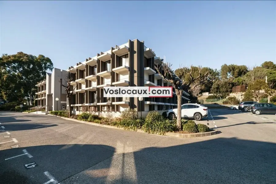 Bureau à louer - Valbonne (06560) - 446 m² - 5 760 €/mois