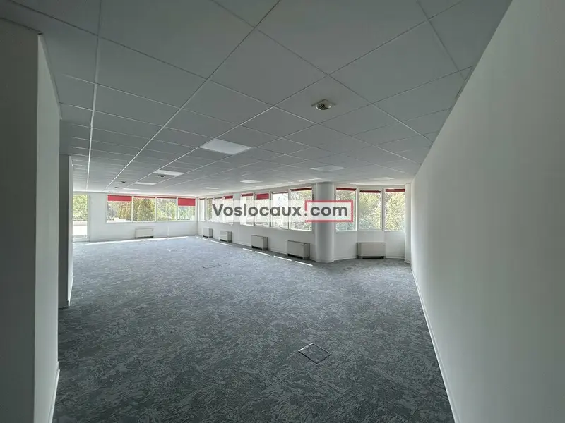 Bureau à louer - Valbonne (06560) - 501 m² - 7 515 €/mois