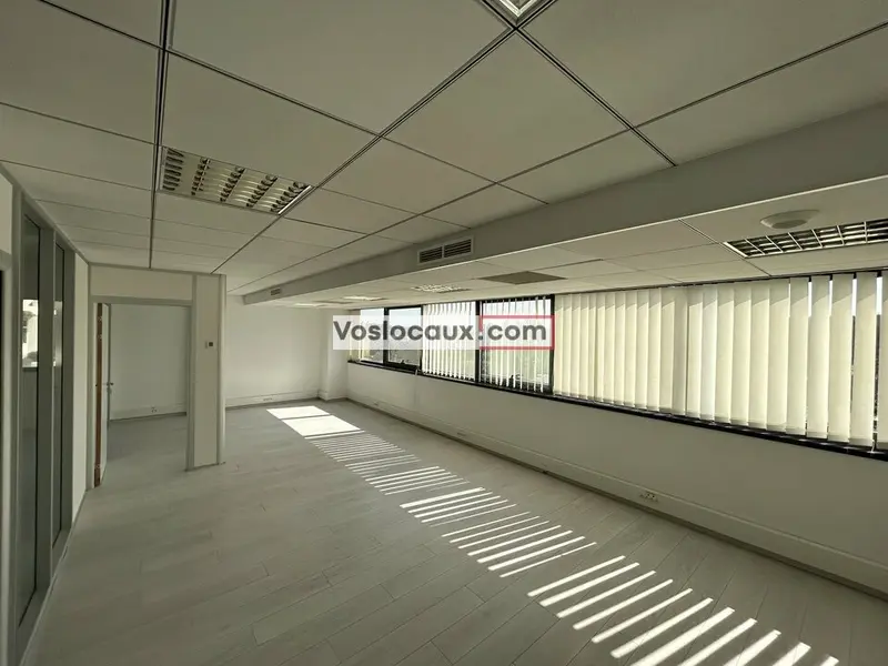 Bureau à louer - Valbonne (06560) - 282 m² - 3 995 €/mois