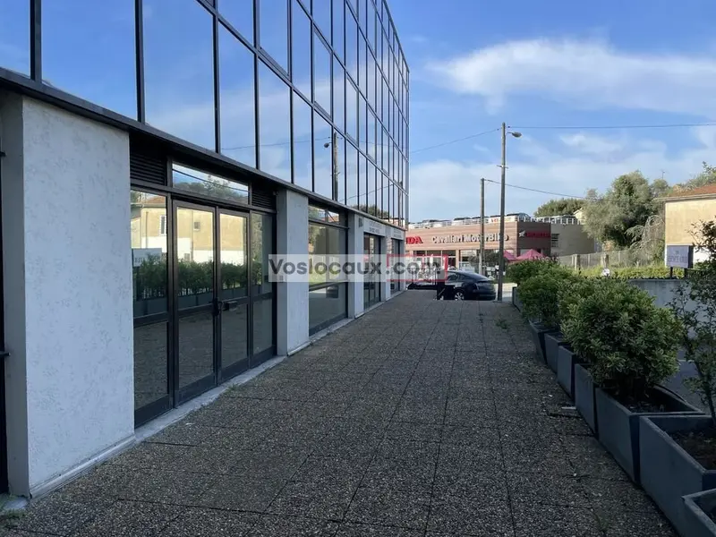Bureau à louer - Mougins (06250) - 168 m² - 2 170 €/mois
