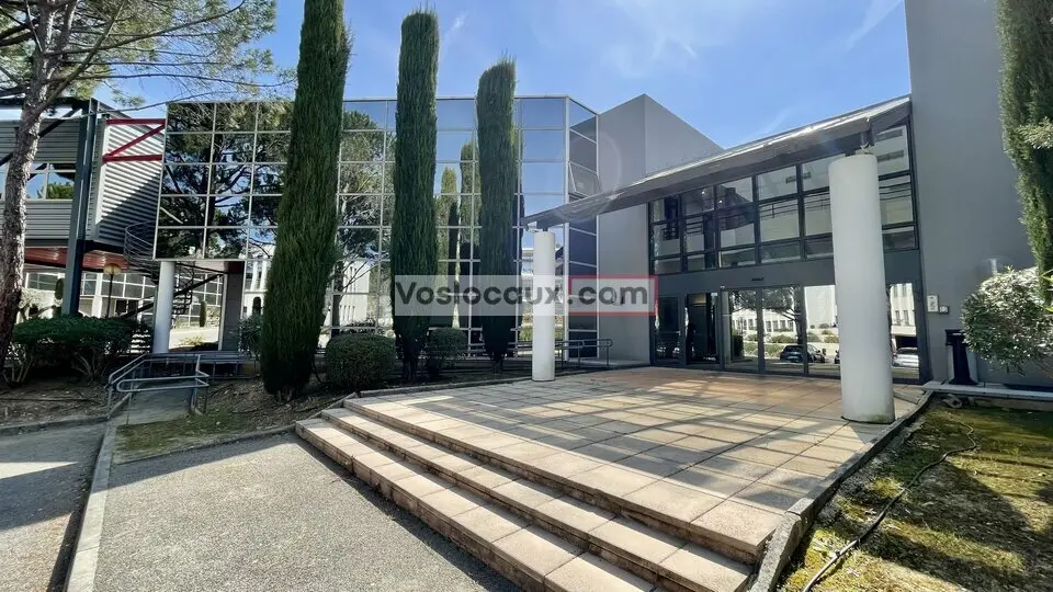 Entrepôt / Activité à louer - Valbonne (06560) - 520 m² - 6 083 €/mois