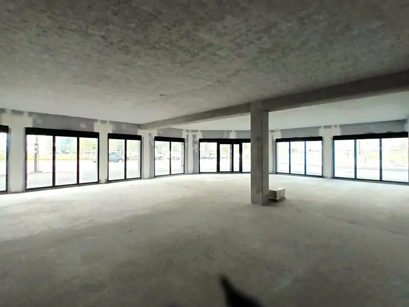 Bureau à louer - Le Havre (76600) - 145 m² - 1 937 €/mois