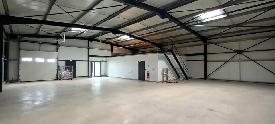 Entrepôt / Activité à louer - Saint-Jean-De-La-Neuville (76210) - 400 m² - 4 ...