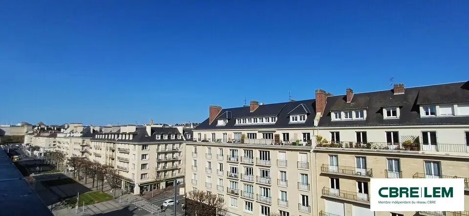 Bureau à louer - Caen (14000) - 101 m² - 926 €/mois