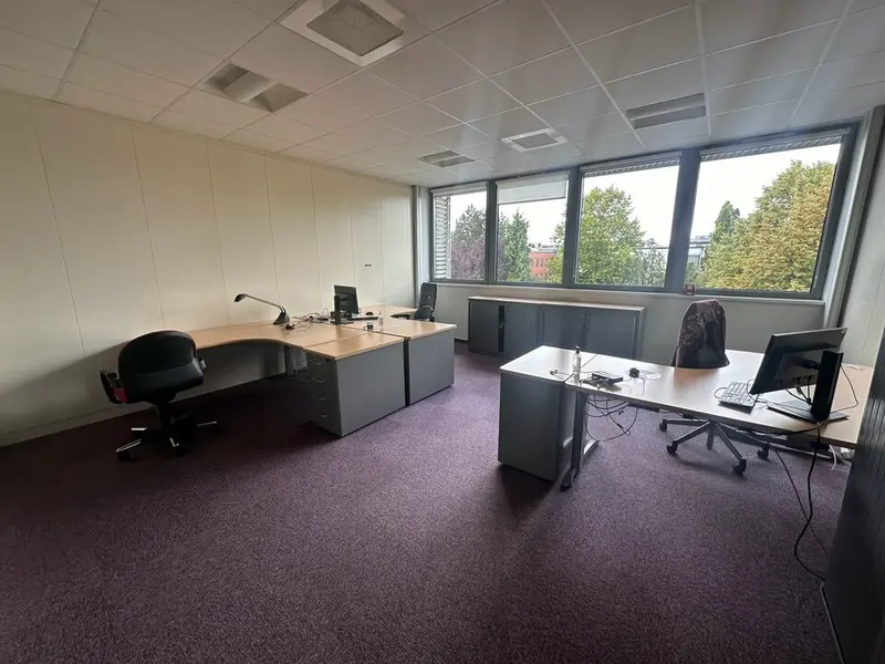 SCHILTIGHEIM - ESPACE EUROPEEN - PLATEAU AMENAGE EN 1ER ETAGE