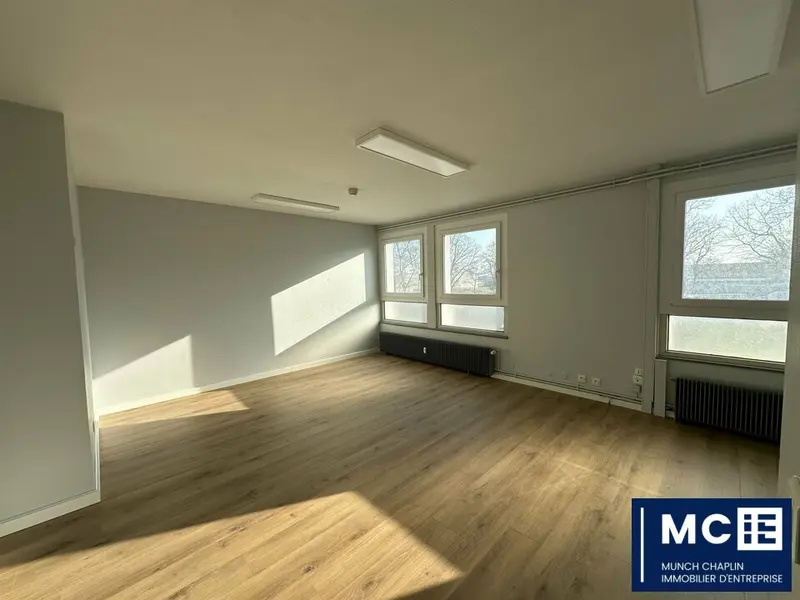 Entrepôt / Activité à louer - Strasbourg (67100) - 5644 m² - 21 165 €/mois