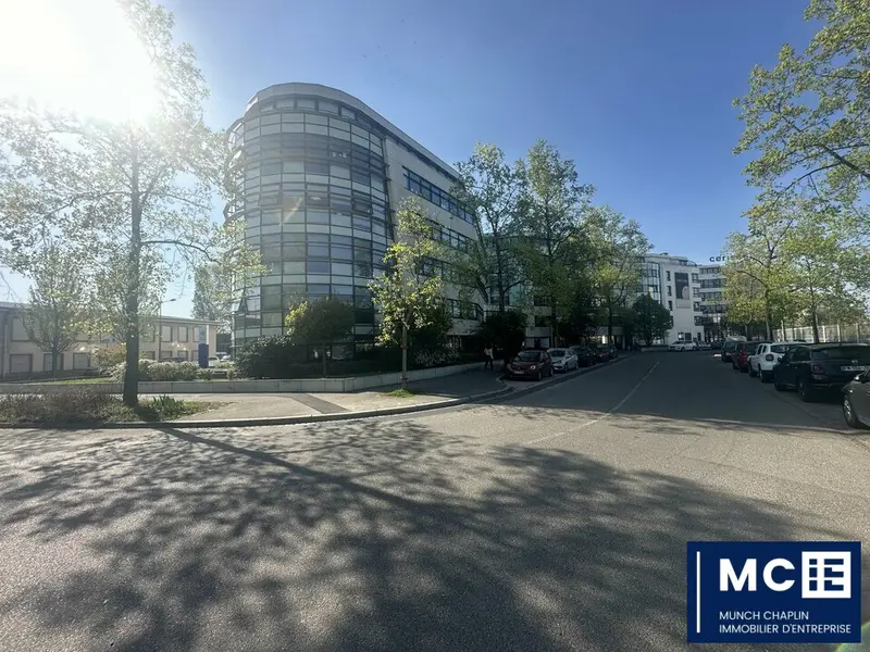 Bureau à louer - Strasbourg (67100) - 700 m² - 7 291 €/mois