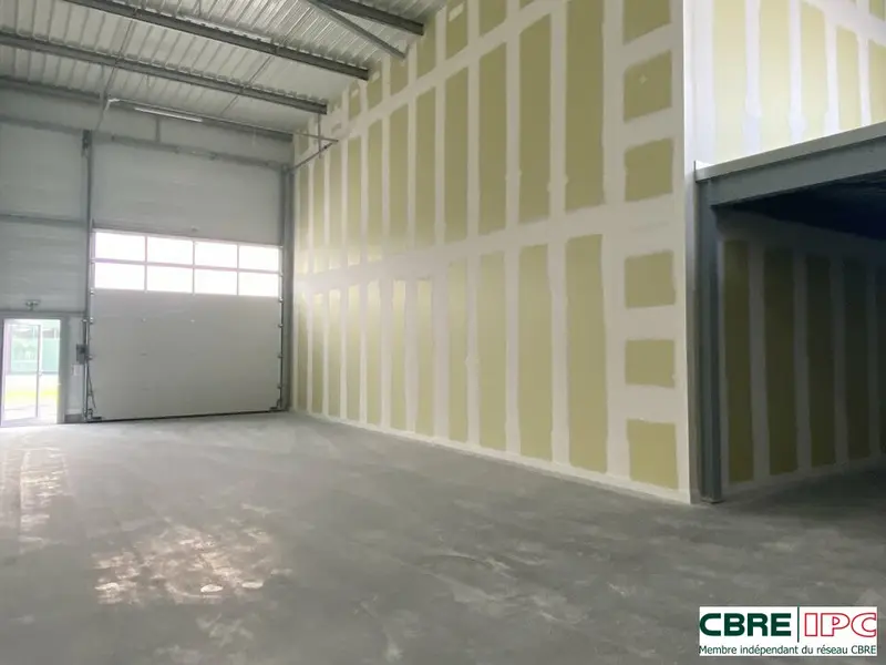 Entrepôt / Activité à louer - Saint-Martin-De-Seignanx (40390) - 296 m² - 2 5...