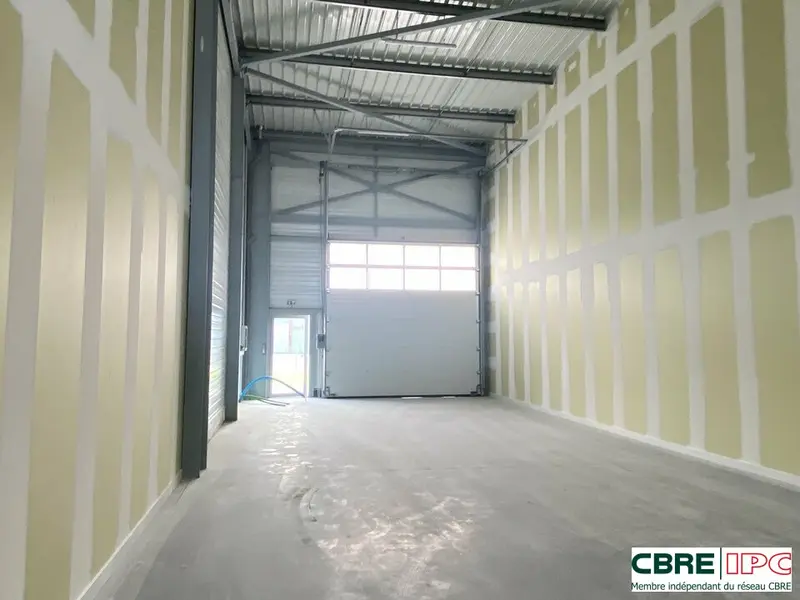 Entrepôt / Activité à louer - Saint-Martin-De-Seignanx (40390) - 215 m² - 2 0...