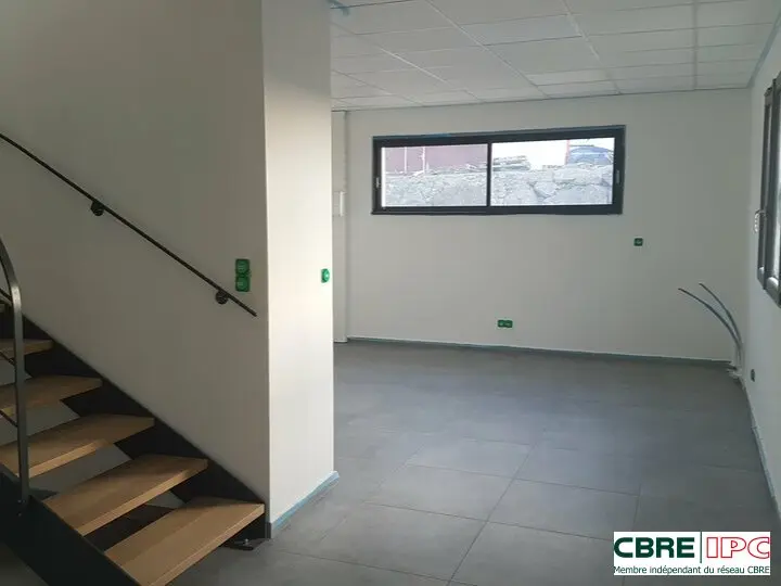 Bureau à louer - Larressore (64480) - 120 m² - 1 140 €/mois