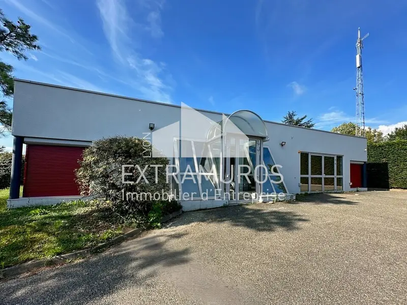 Bureau à louer - Taluyers (69440) - 200 m² - 1 990 €/mois