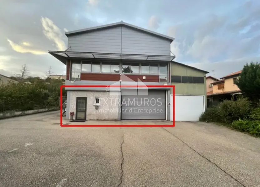 Entrepôt / Activité à louer - Givors (69700) - 180 m² - 1 700 €/mois
