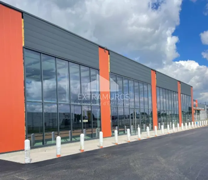 Local Commercial à louer - Vinzelles (71680) - 1000 m² - 10 833 €/mois