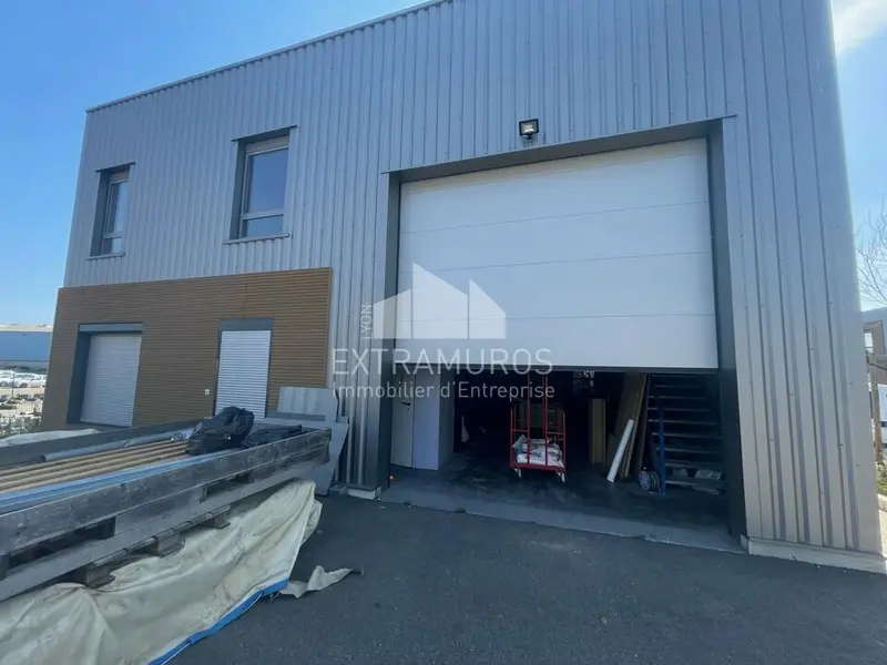 Entrepôt / Activité à louer - Corbas (69960) - 232 m² - 2 300 €/mois
