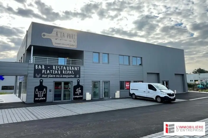 Entrepôt / Activité à vendre - Miniac-Morvan (35540) - 300 m²