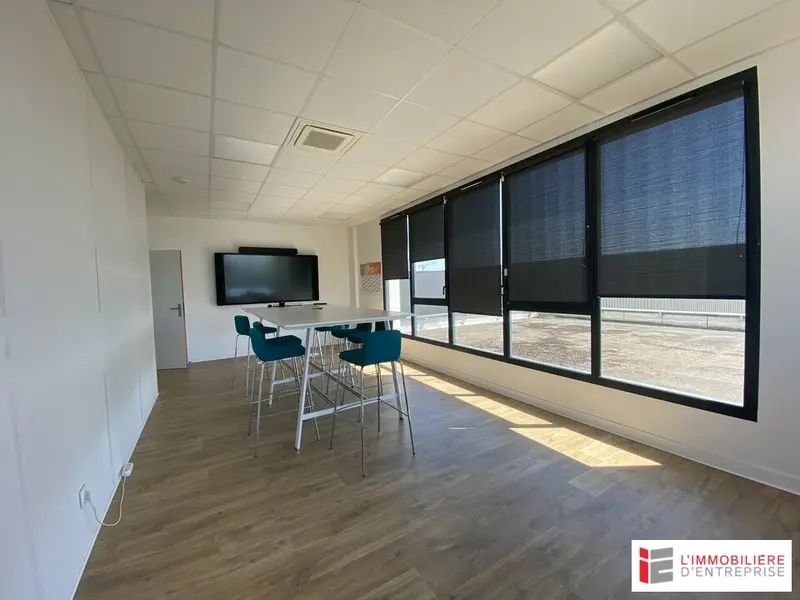 Bureau à louer - Rennes (35000) - 274 m² - 4 110 €/mois