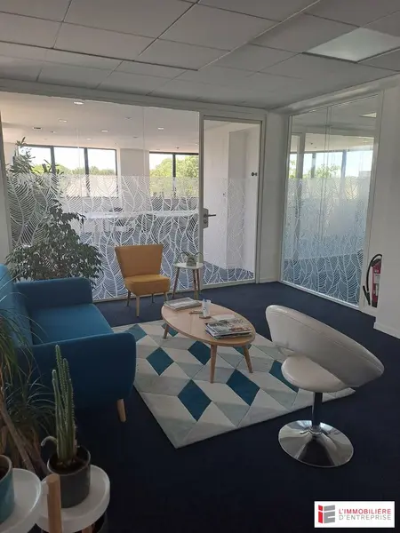 Bureau à louer - Cesson-Sévigné (35510) - 200 m² - 2 333 €/mois