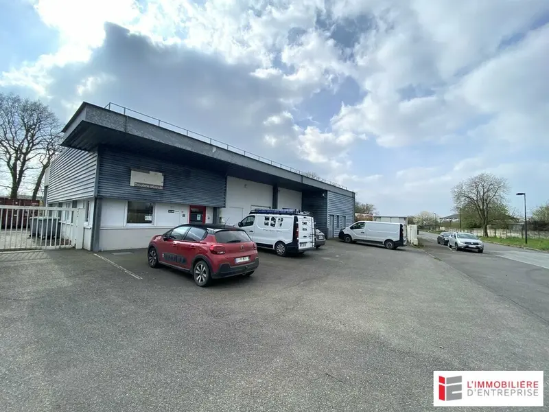 Entrepôt / Activité à louer - Saint-Jacques-De-La-Lande (35136) - 524 m² - 5 ...