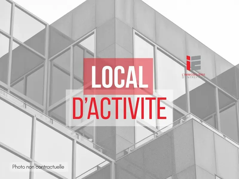 A LA LOCATION  LOCAL D'ACTIVITÉ  295 m²  LA MÉZIÈRE