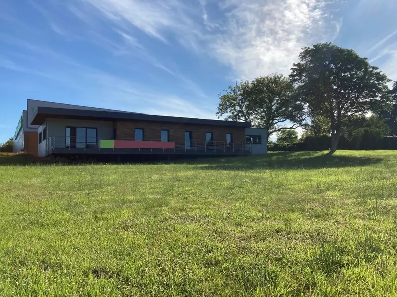 Entrepôt / Activité à vendre - Combrit (29120) - 900 m²